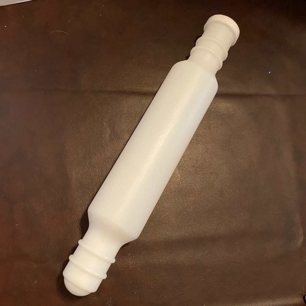 Tupperware rolling pin - Picture 1 of 5